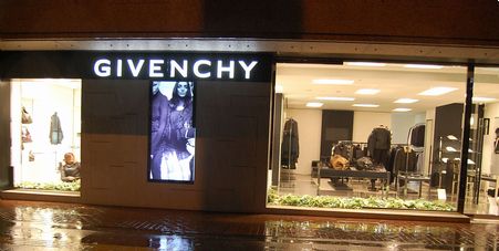 x-shopdisplay.jpg
